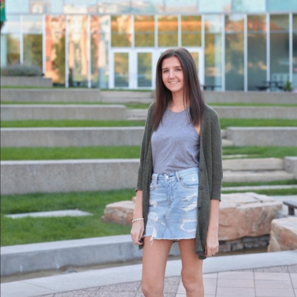 Meet your Posher, Megan